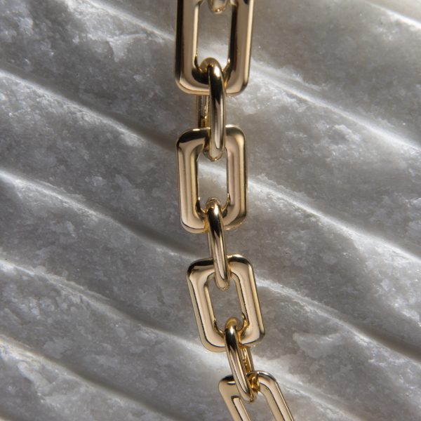 Goldkette Ausschnitt